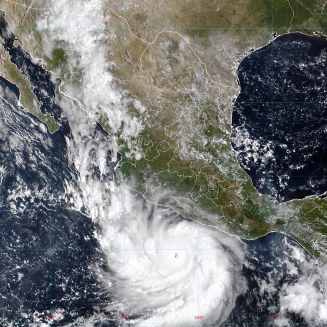 Imagen satelital del huracán Polo en aguas mexicanas